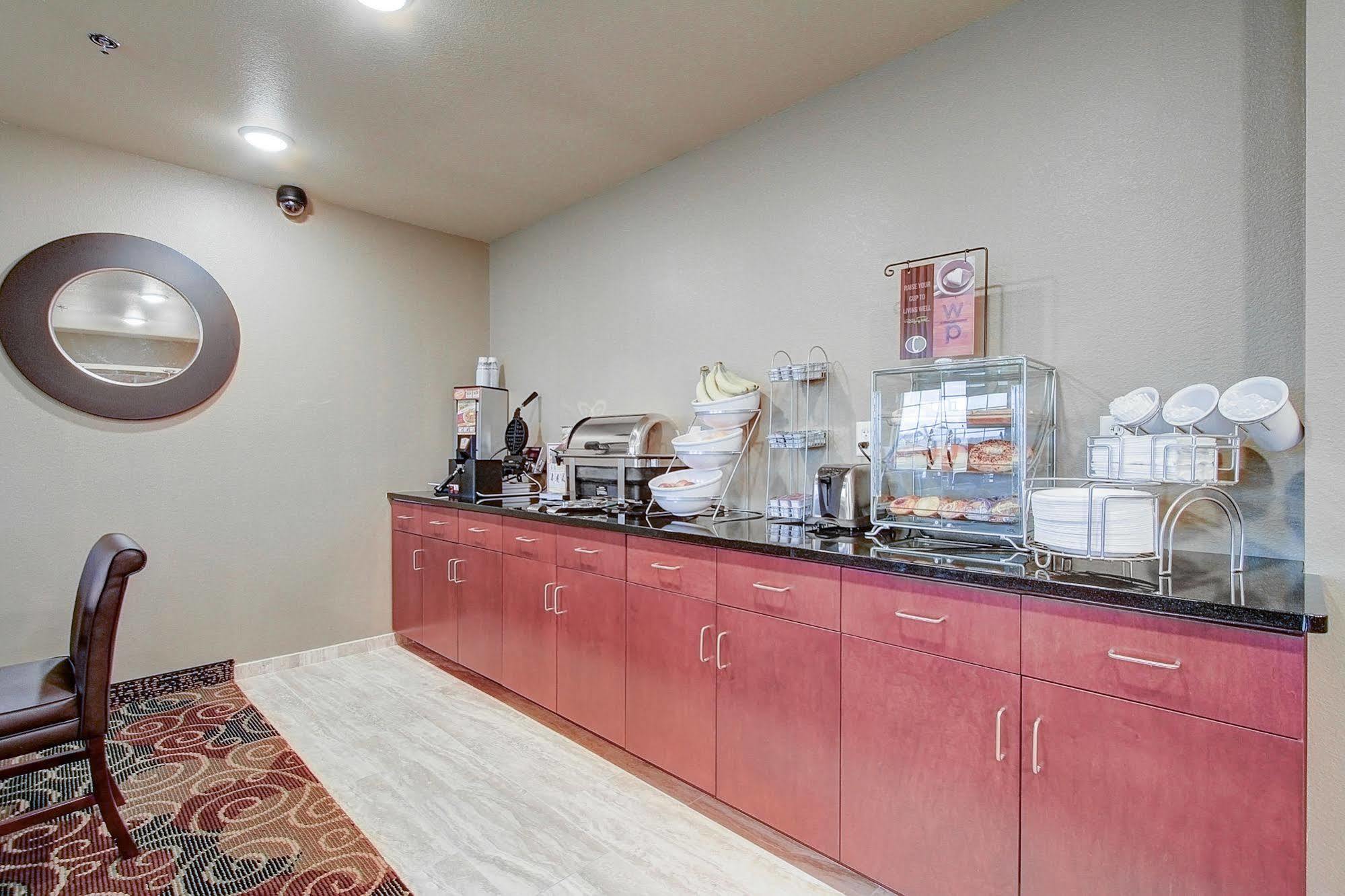 Cobblestone Hotel & Suites Pulaski/Green Bay Esterno foto