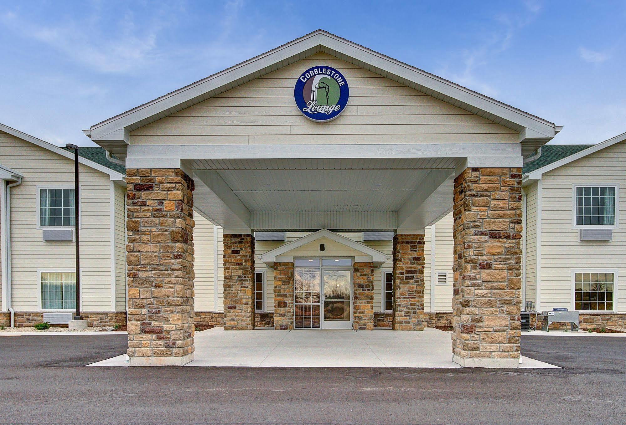 Cobblestone Hotel & Suites Pulaski/Green Bay Esterno foto