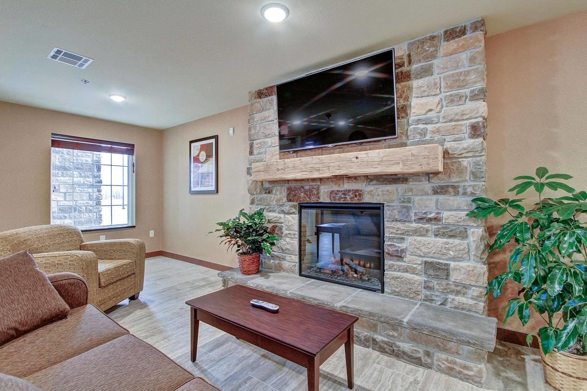 Cobblestone Hotel & Suites Pulaski/Green Bay Esterno foto