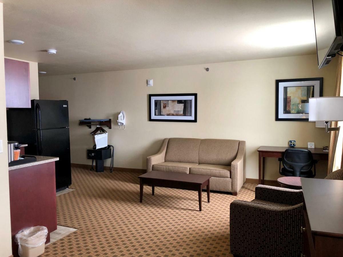 Cobblestone Hotel & Suites Pulaski/Green Bay Esterno foto